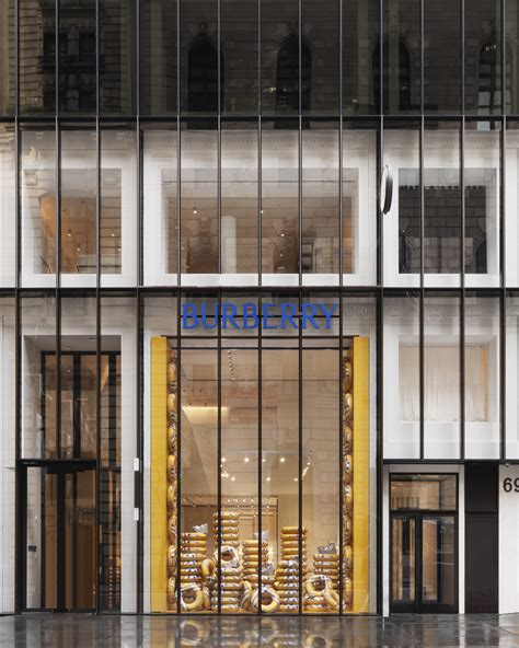 burberry store in new york city|burberry 5th ave.